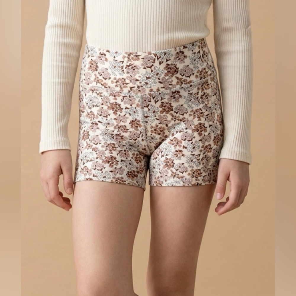 Rylee + Cru Play Shorts Girl’s 8-9 Y Beige Pink Floral Bike Stretch New 6-7